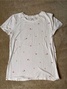 Super Cute GAP White Tee with Small Red Cherry Accents 🍒🍒